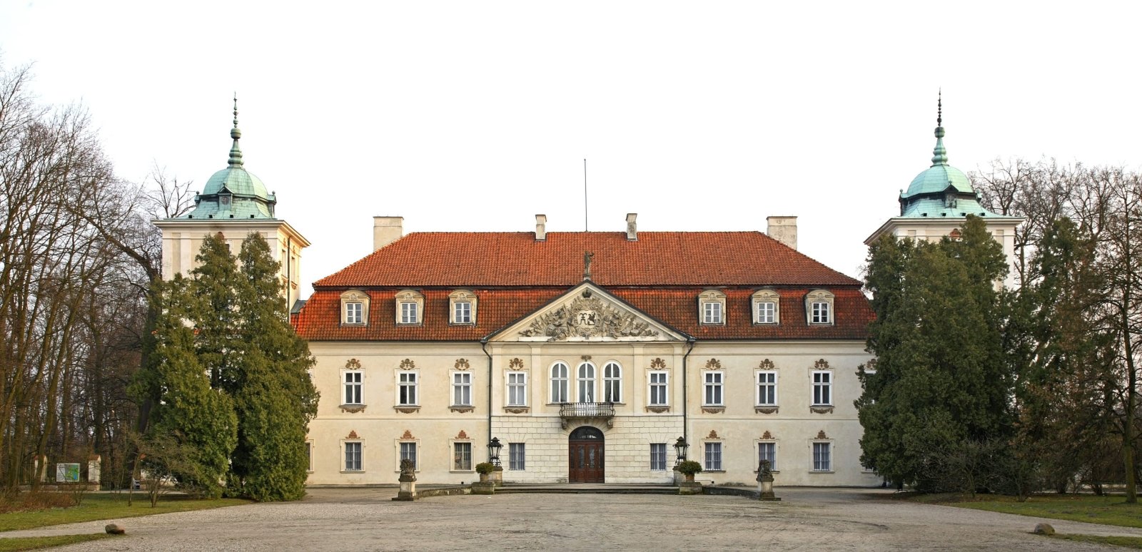 Muzeum w Nieborowie i Arkadii – pałac Radziwiłłów i ogród romantyczny